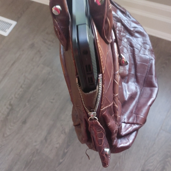 Furla Chocolate brown croc embossed leather handbag purse. Amazing condition - Picture 15 of 16